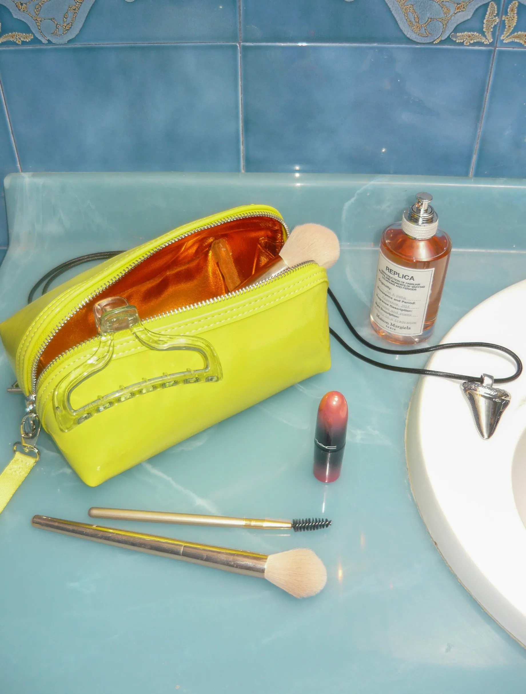 Devlin Cosmetic Case - Lime