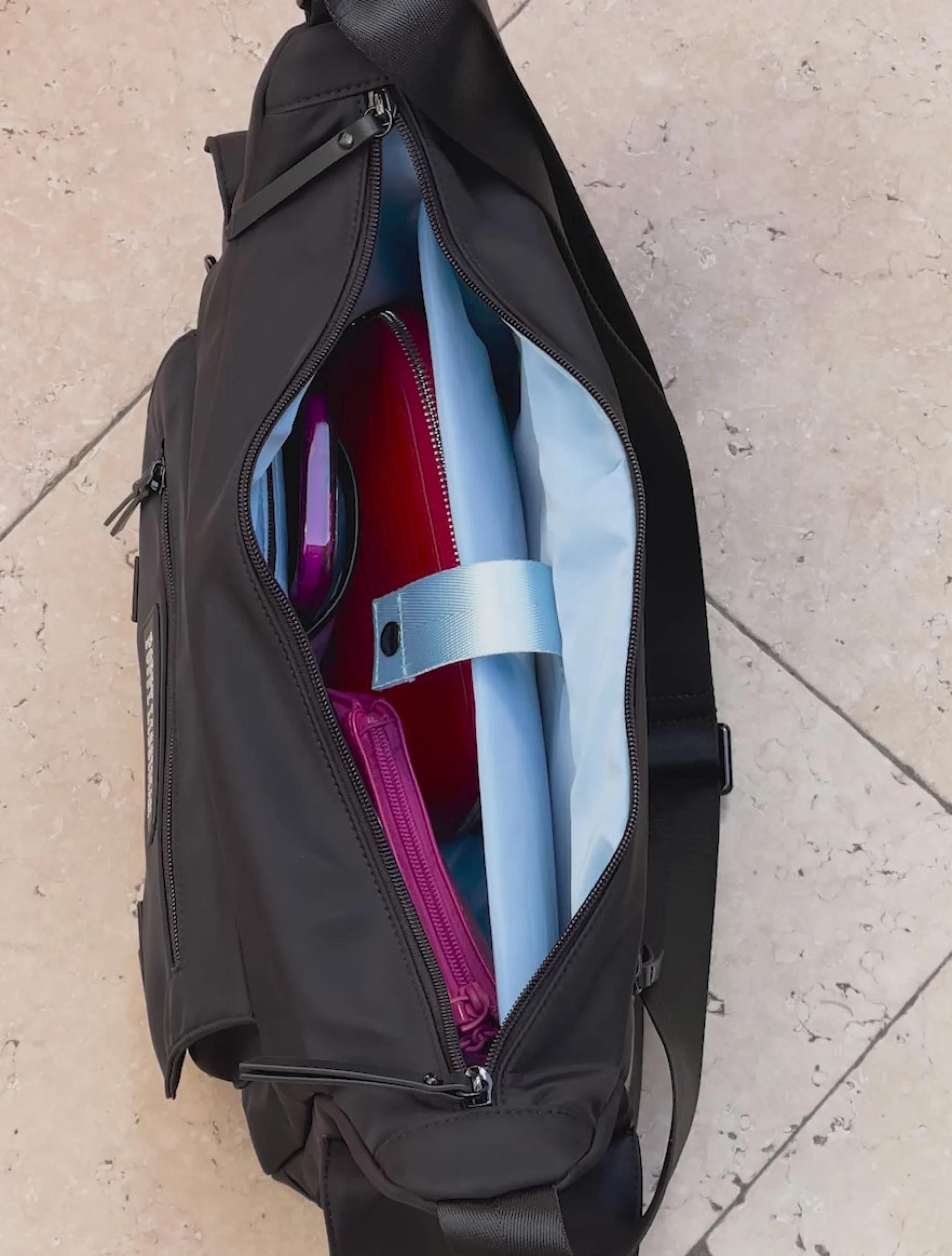 Shingo Laptop Bag - Black / Sky Blue