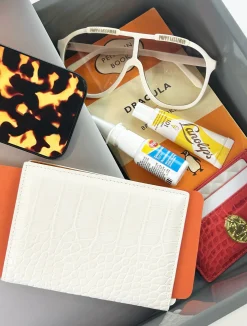 Skip Passport Holder - Blanc