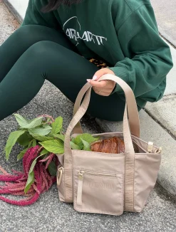 Skutty Flap Small Tote - Mushroom